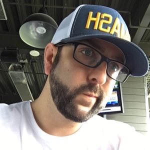 Meet your Posher, Adam